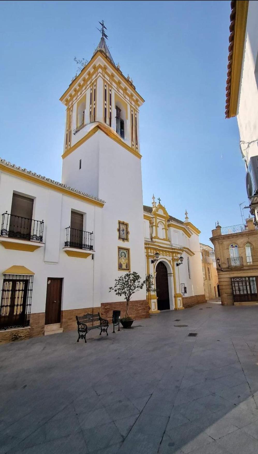 Habitacion Amplia Y Luminosa Coria del Río المظهر الخارجي الصورة